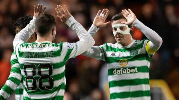 Celtic beat United to reach semi-finals