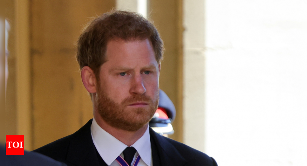 Prince Harry accused of ‘snub’ to queen – Times of India