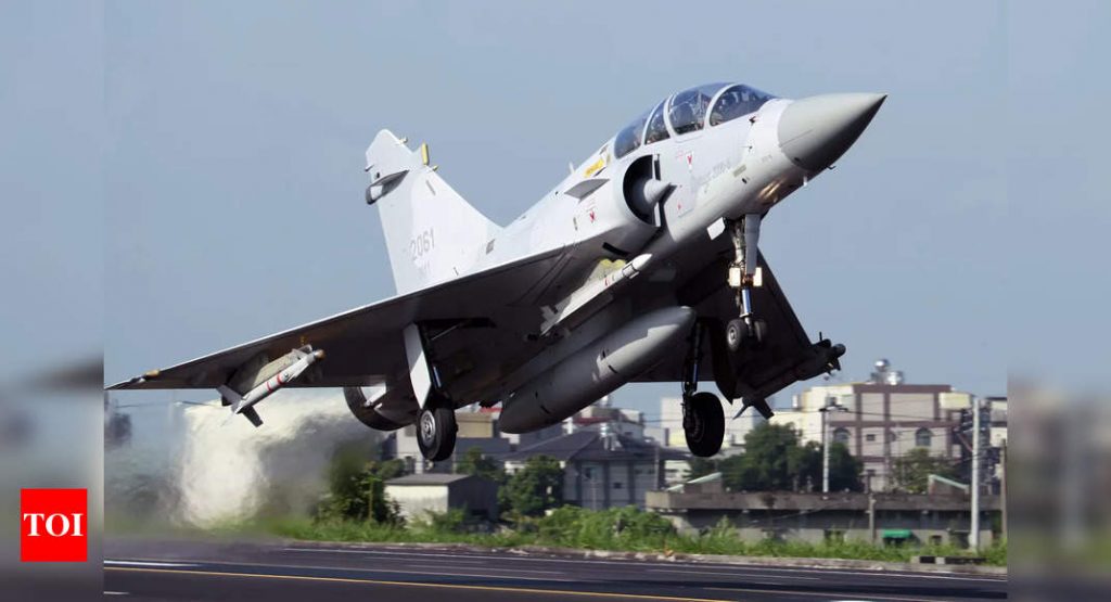 Taiwan again warns Chinese aircraft in its air defence zone – Times of India