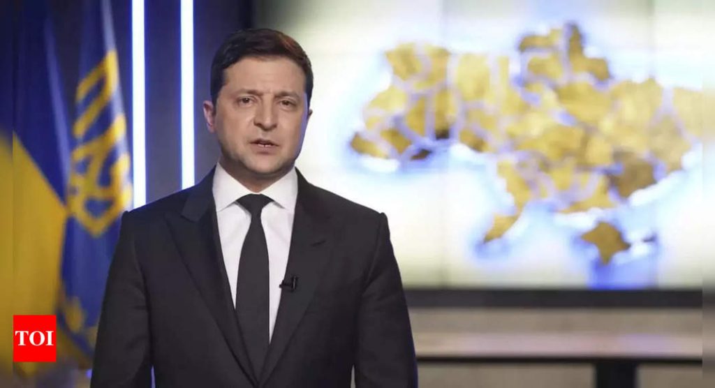Ukraine’s Zelenskyy given standing ovation from British parliament – Times of India