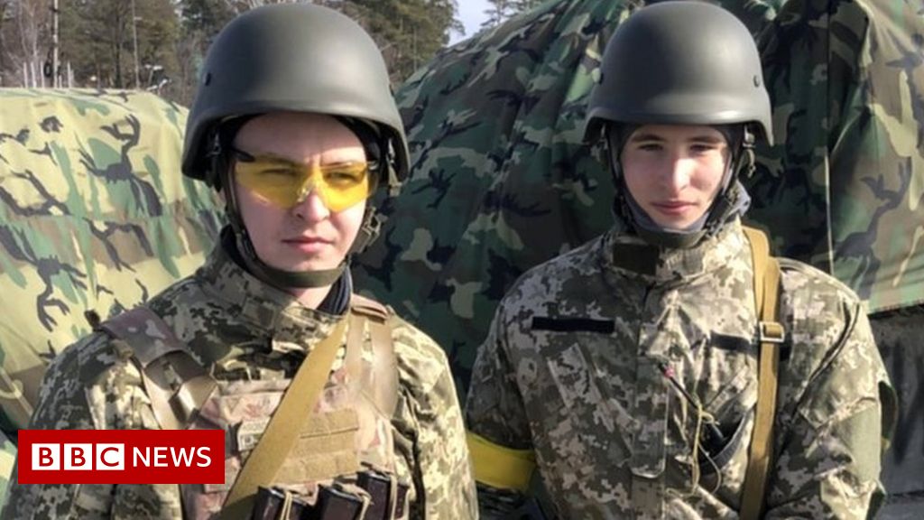 War in Ukraine: ‘No one wants to die’ – meeting Ukraine’s teenage soldiers