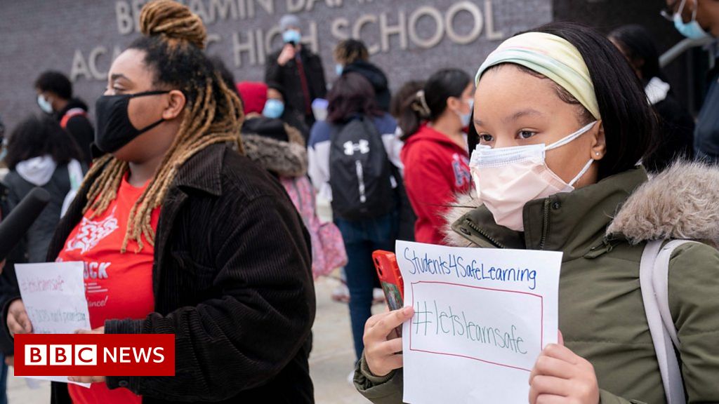 Why US students are staging walkouts over masks